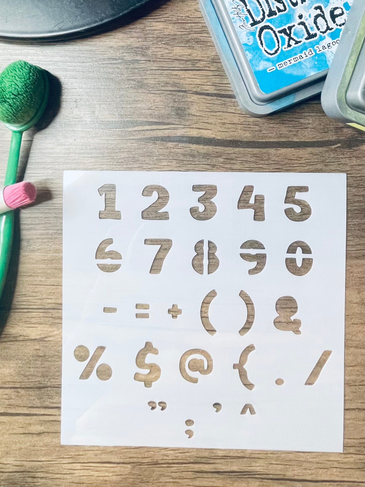 Surfing Font Numbers Stencil