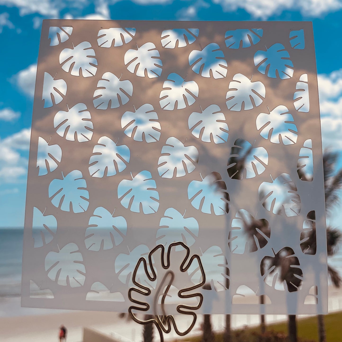 Palm Leaf Breeze Pattern Stencil