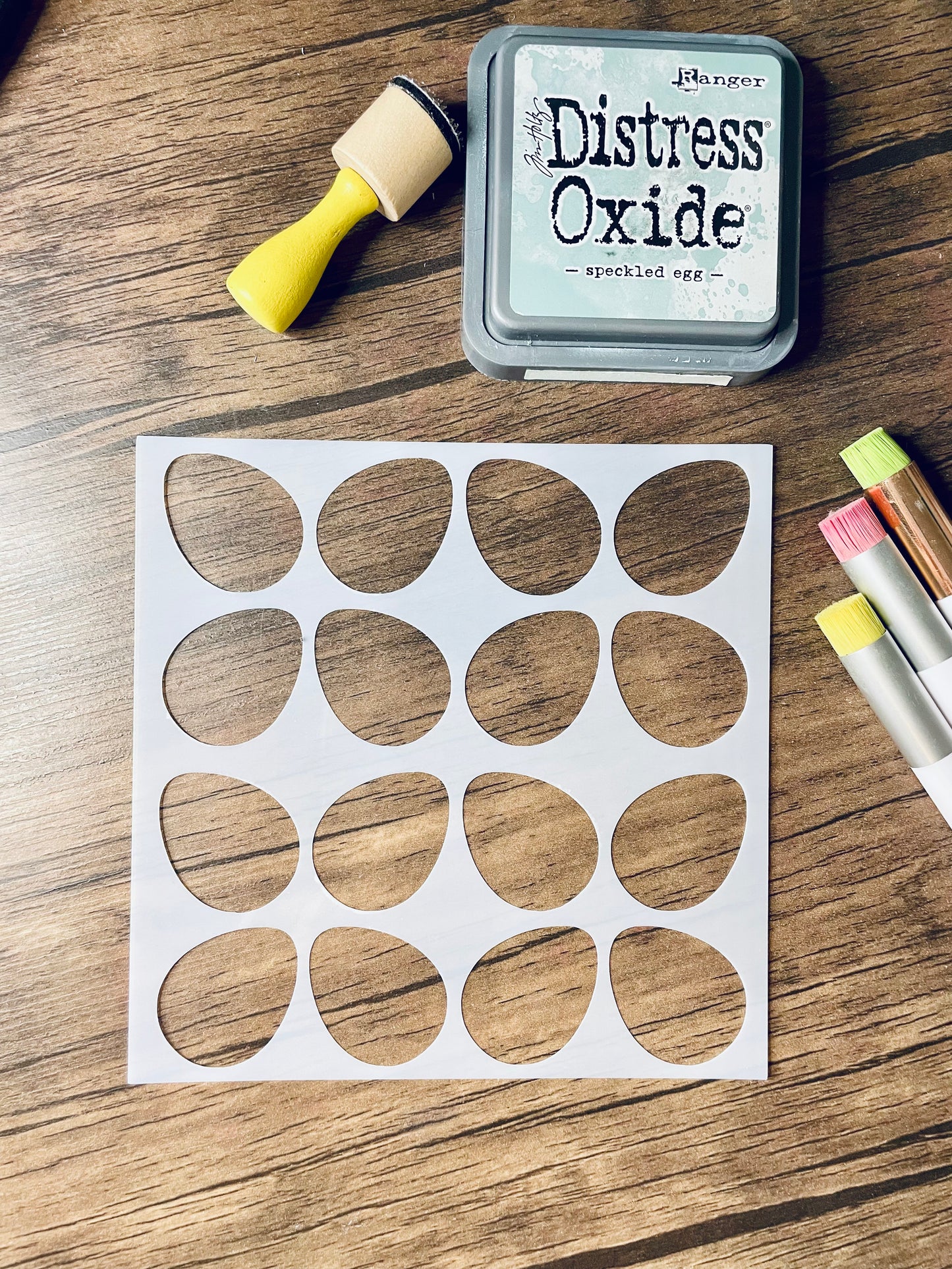 Tilted Egg Pattern Stencil