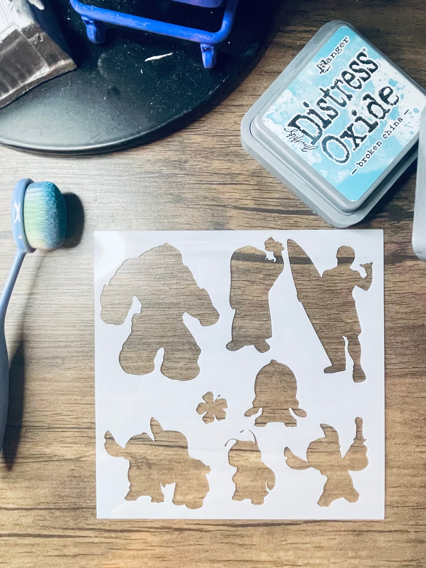Ocean Alien Characters 3 Variety Stencil
