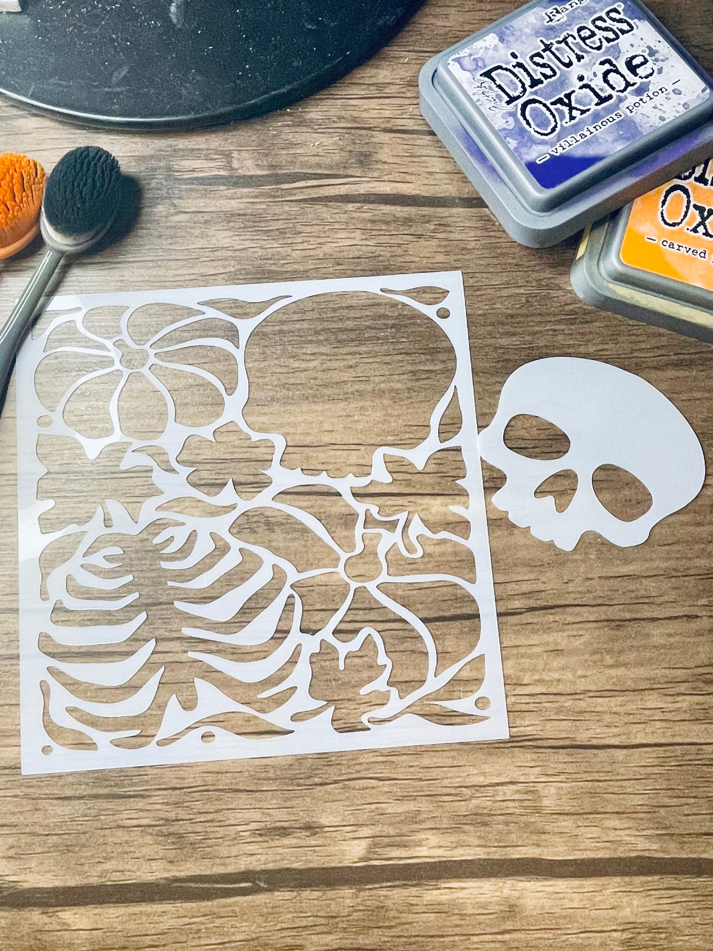 Bones & Pumpkin Retro Vibes Stencil