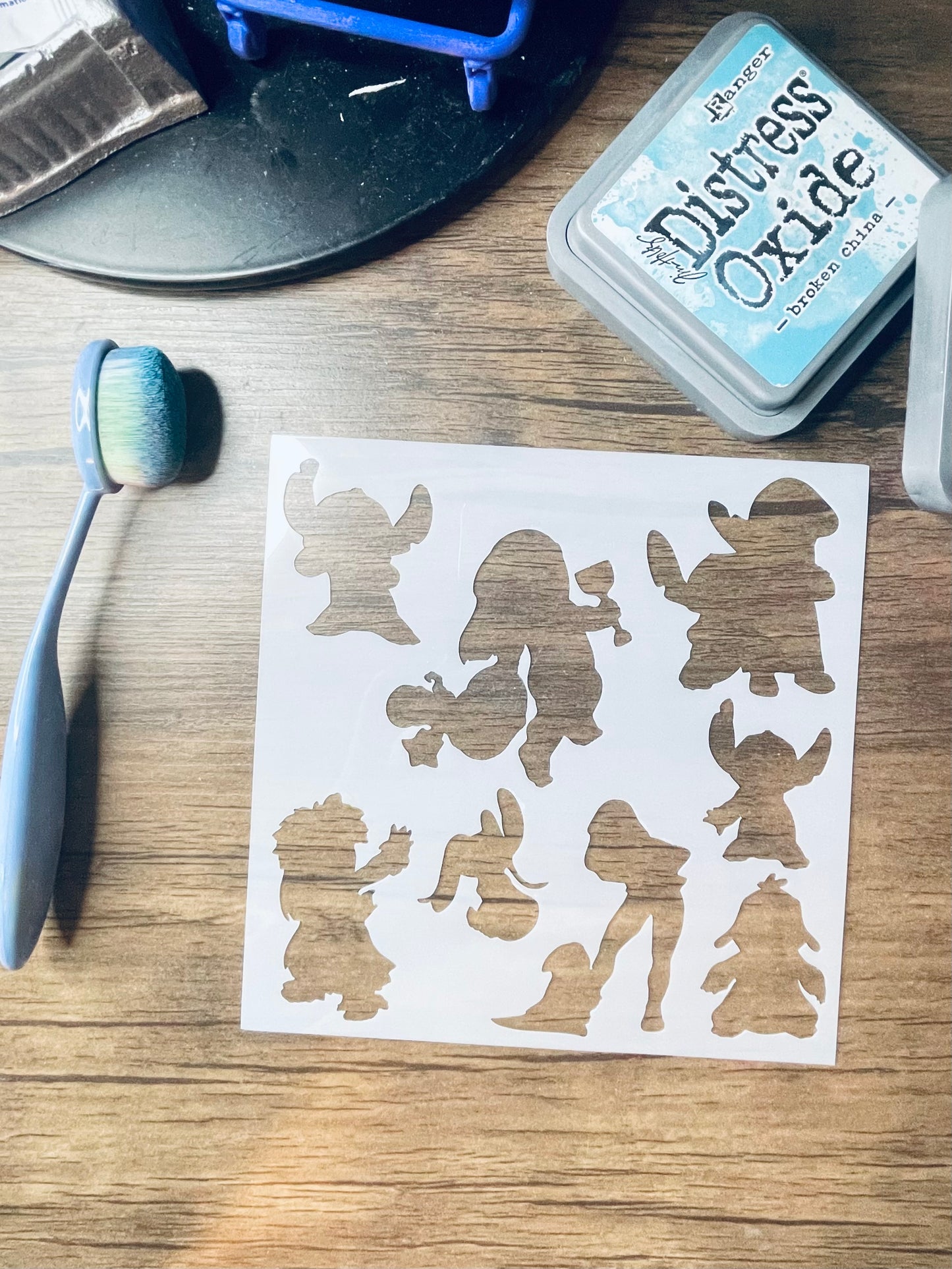Ocean Alien Characters 1 Variety Stencil