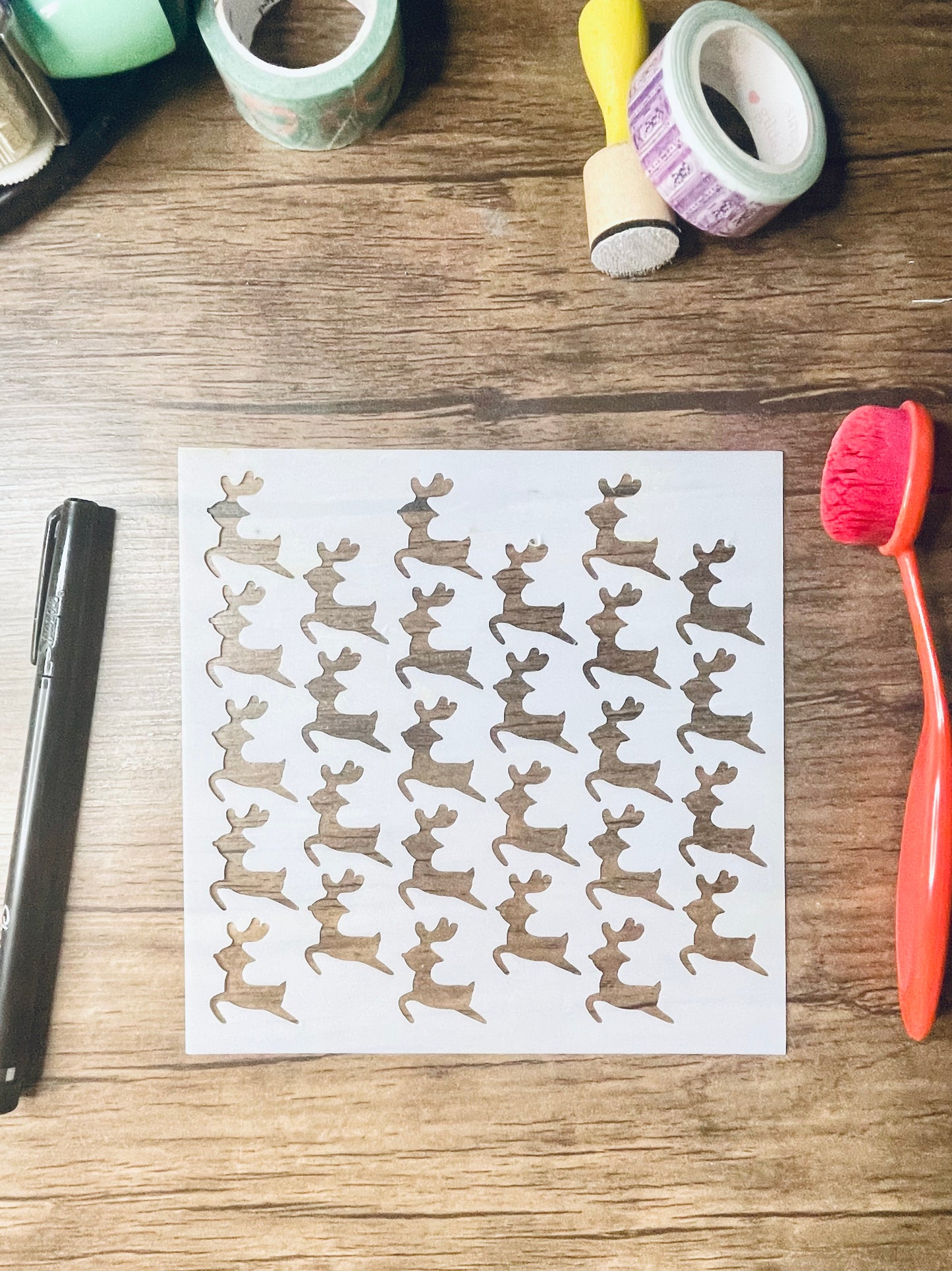 Doodled Prancing Reindeers Pattern Stencil