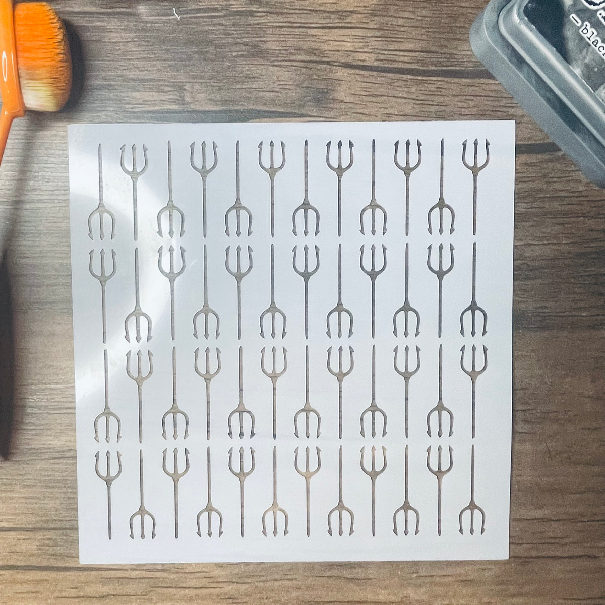 Devil's Pitchfork Pattern Stencil (Spread)