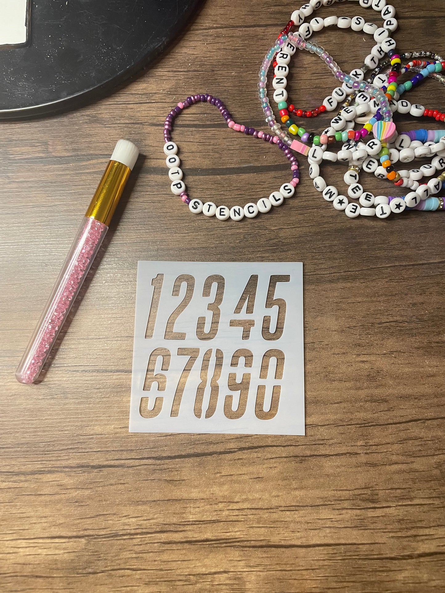 Showgirl Font Numbers Stencil